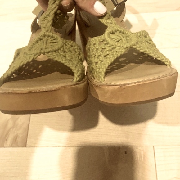 Sundance leather crochet wood sandals by Latigo - Picture 8 of 8